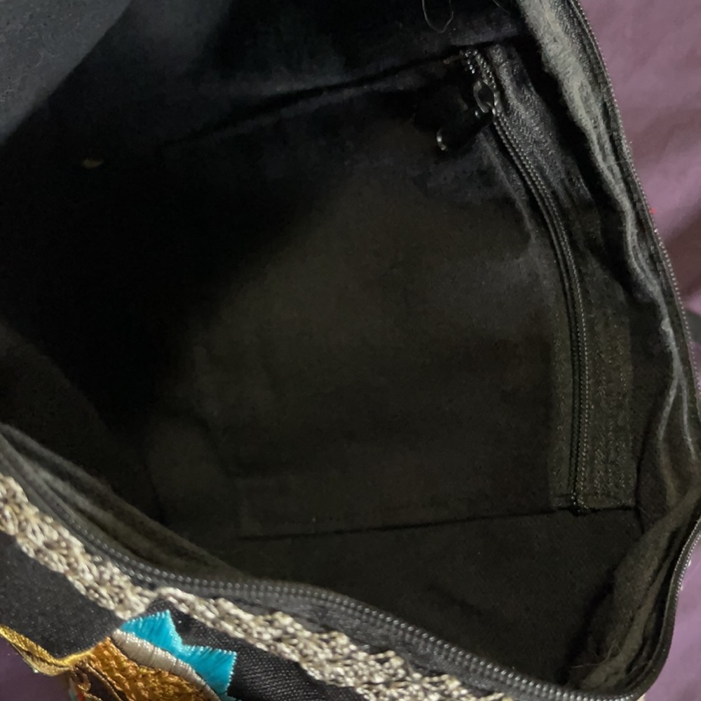 Small Embroidered Purse - Picture 2 of 5